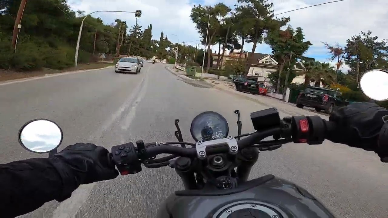 Trident 660 | Revving in town 🤙