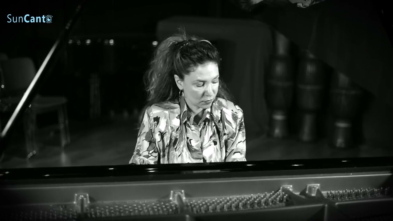 Tulia  Rodriguez (A la Antigua)