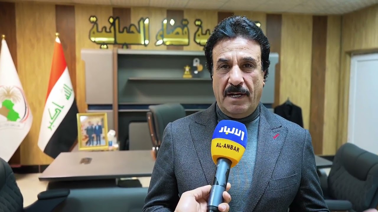 قائمقام الحبانية يعقد اجتماع مع مدراء النواحي والدوائر الخدمية لمناقشة خطة ال100 .