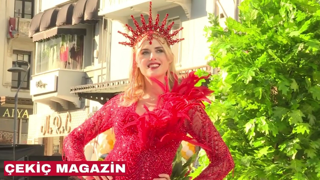 ECE GÜRSEL   WİLMA ELLES & BEHREM TURAN X BEATRİX RUNWAY AÇILIŞ DEFİLE  İZMİR 1