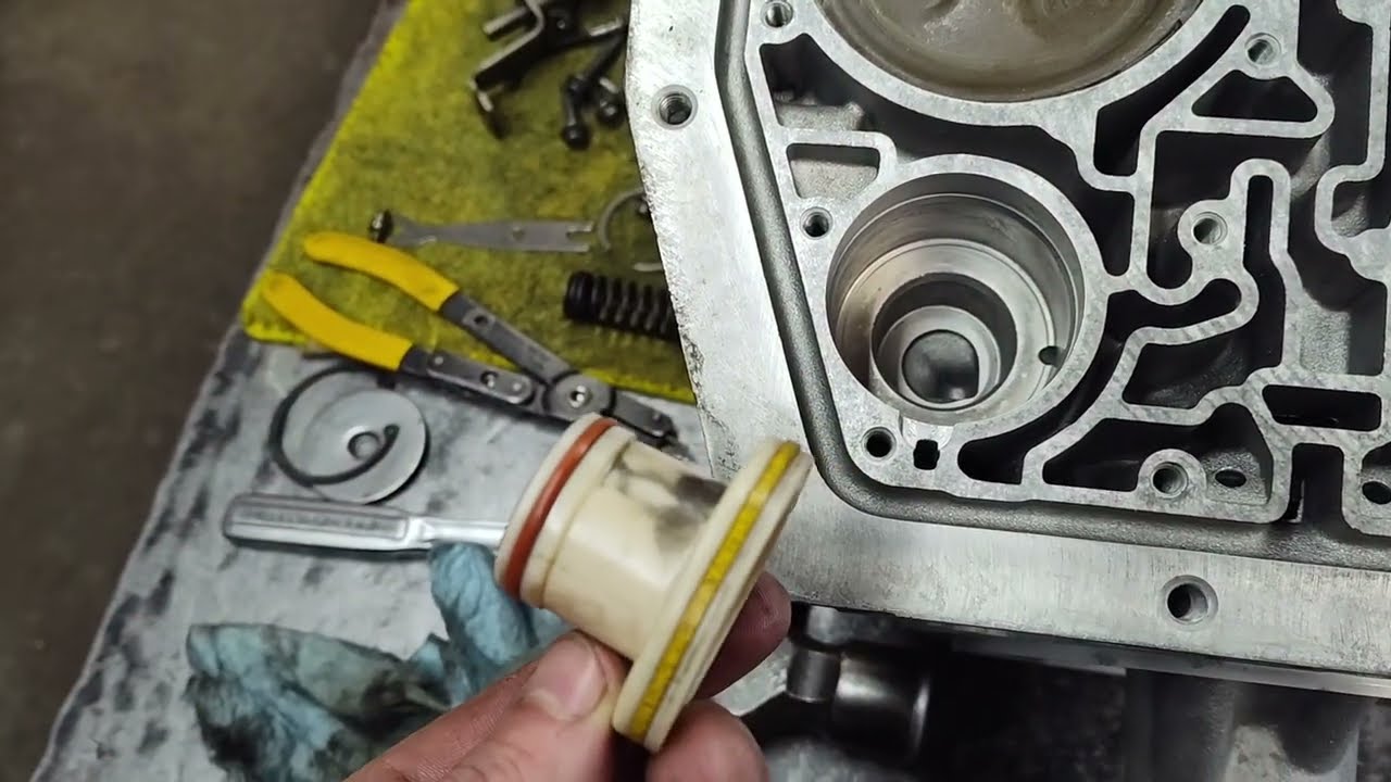 Assembling a High Performance Ford AOD Transmission Part 3 of 3