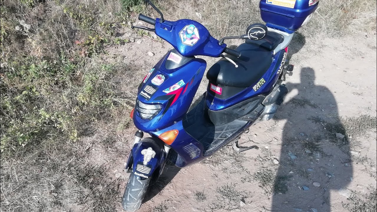 50ccm Motorroller Hyosung SF50 hat 15000km drauf fährt super gekauft bei Motorradhaus Stahl Würzburg