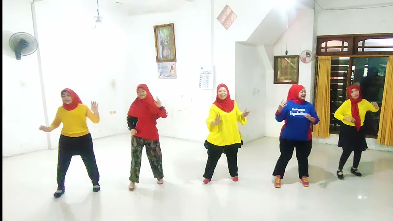 𝐈𝐍𝐈 𝐑𝐈𝐍𝐃𝐔 𝐄𝐙 - 𝐋𝐢𝐧𝐞 𝐃𝐚𝐧𝐜𝐞¶¶ Choreo:𝐑𝐲𝐚𝐧(𝐈𝐍𝐀) &𝐊𝐢𝐤𝐢(𝐈𝐍𝐀) ¶¶ 𝐃𝐞𝐦𝐨:𝐒𝐀𝐍𝐆𝐆𝐀𝐑 𝐋𝐔𝐑𝐈𝐊𝐀𝐑𝐈𝐅