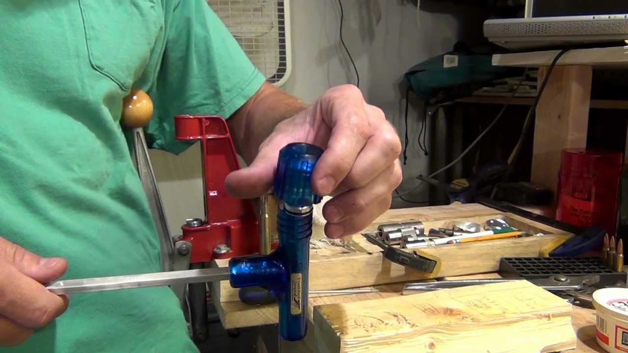HOW TO USE A BULLET PULLER - HD (L)