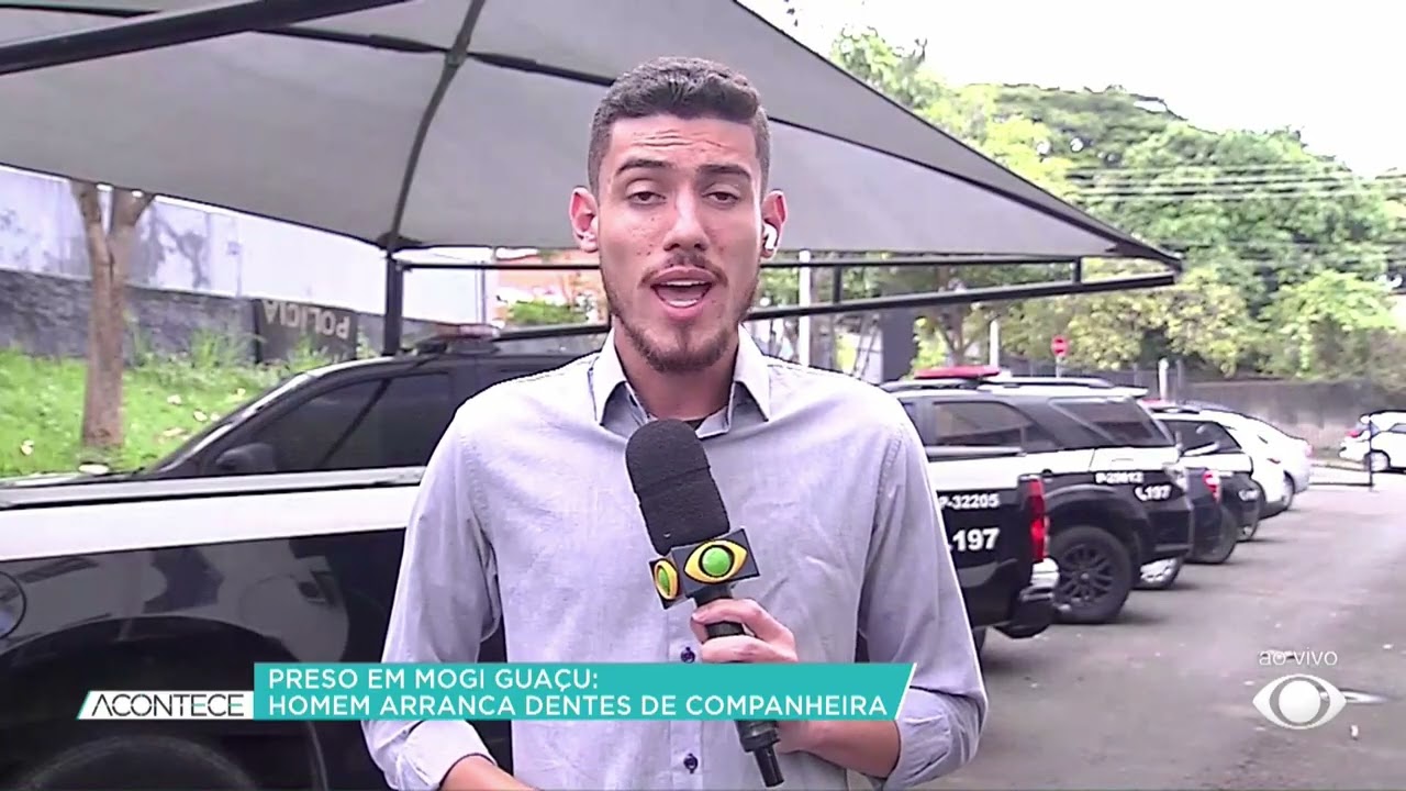 Mulher tem dentes arrancados ao ser agredida pelo namorado dentro de casa