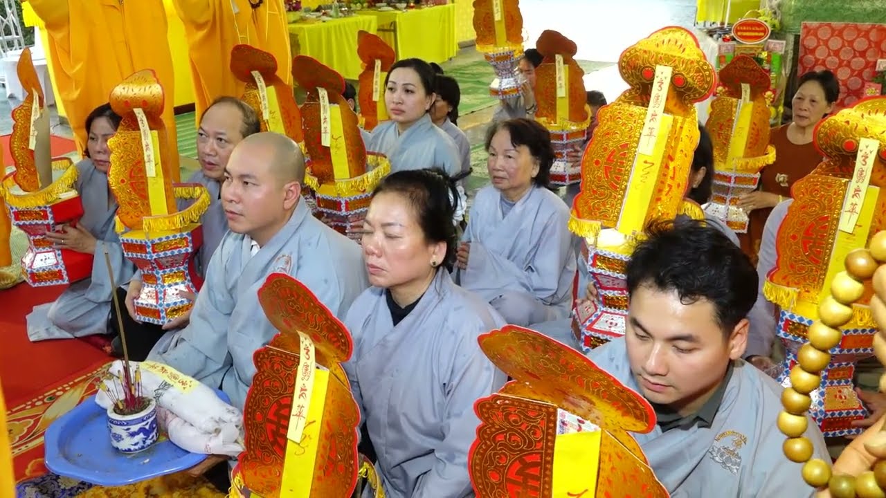 ĐẠI LỄ TRAI ĐÀN tại Nghĩa Trang A1 Điện Biên Phủ do bà Lê Cao Quỳnh Thư đại diện CT CPTMDV BMG | P2