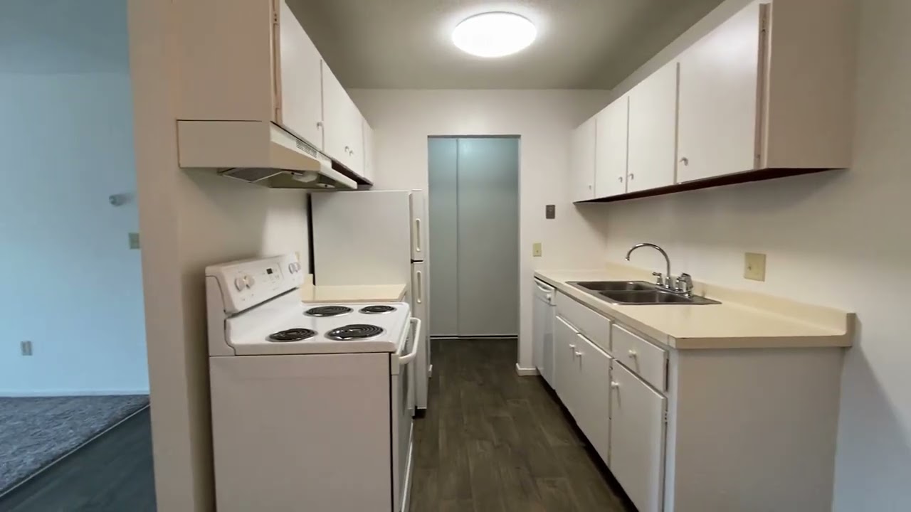 Holiday Acres One Bedroom Tour