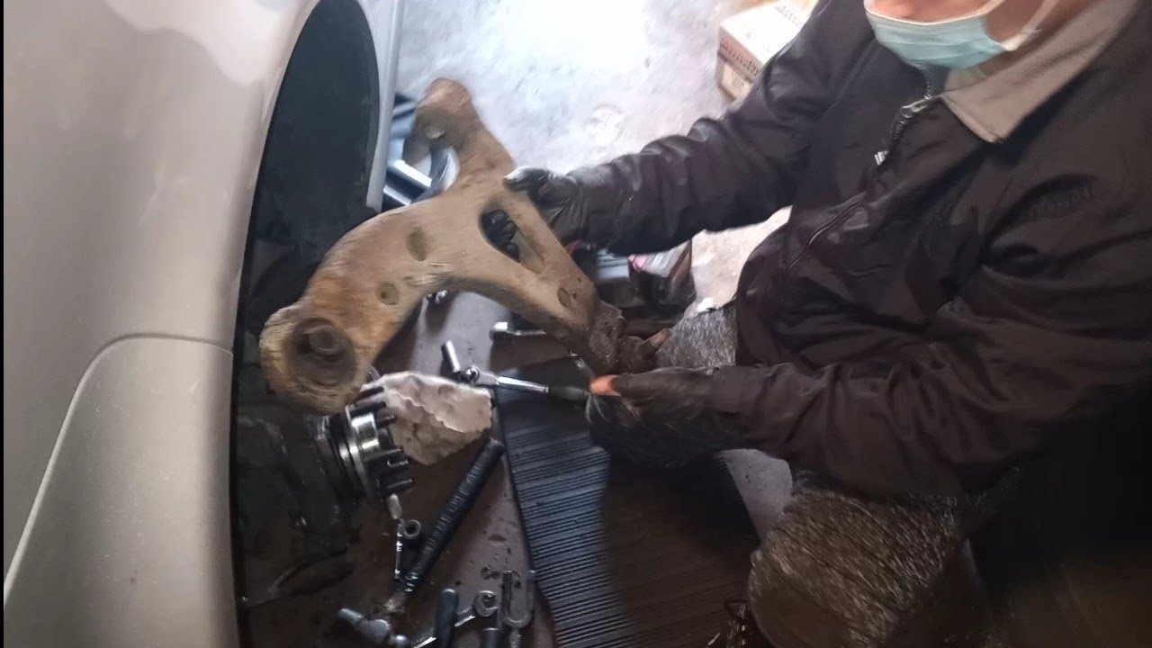 2005/10 chevy uplander,como cambiar el control arm