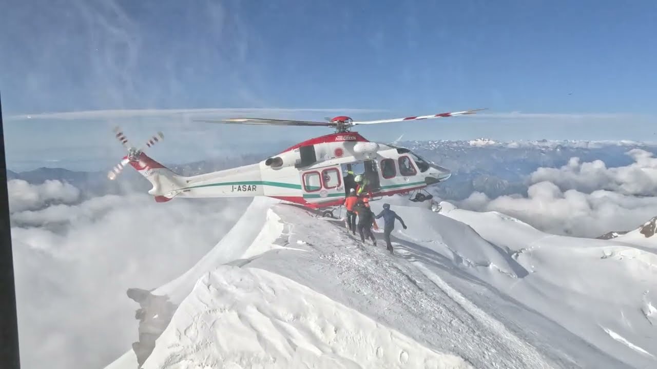 Ho seguito un'atterraggio di un'elicottero a 4000 metri (Incredibile!)-Extreme High Altitude Landing