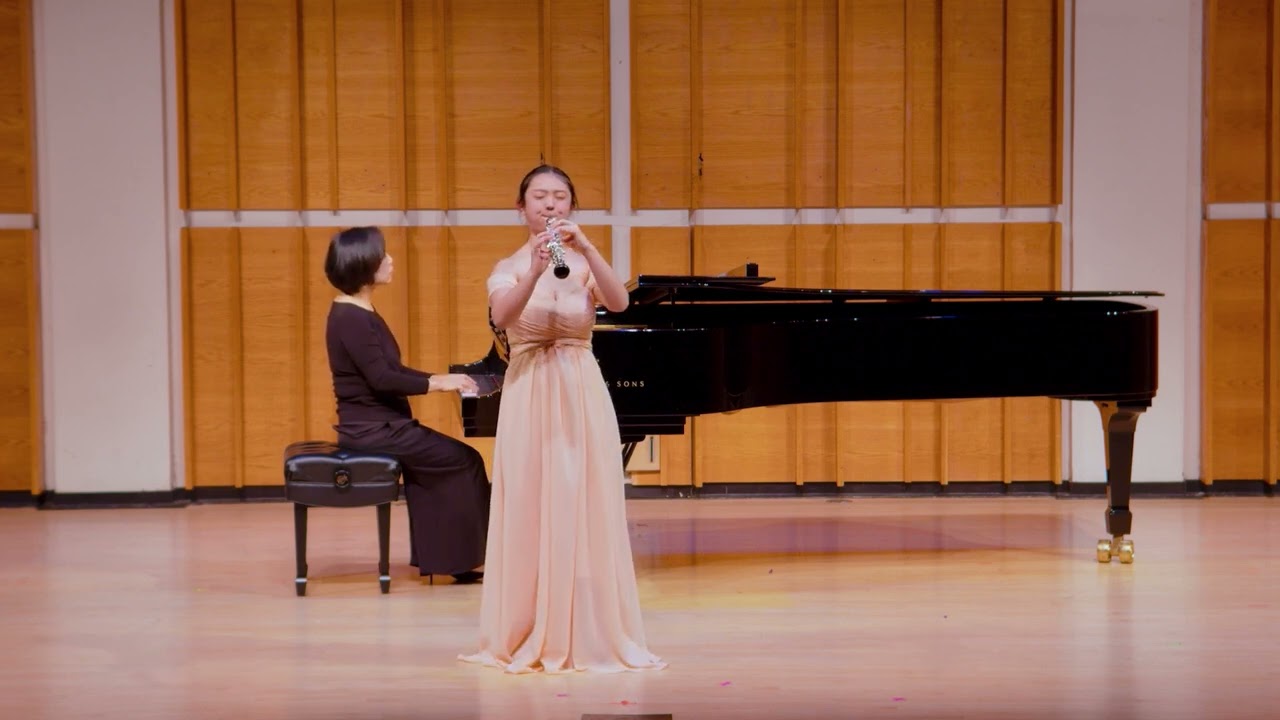 Mozart, Oboe Concerto in C Major, K.314, Mvt.I (Group D) - Azelle L. Kim, 15