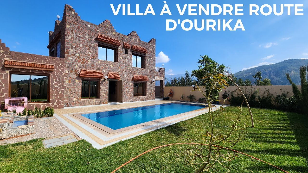 Villa à vendre 👉hamza route d'ourika/فيلا للبيع همزة 😍طريق اوريكا 👉المساحة  1800 متر مربع