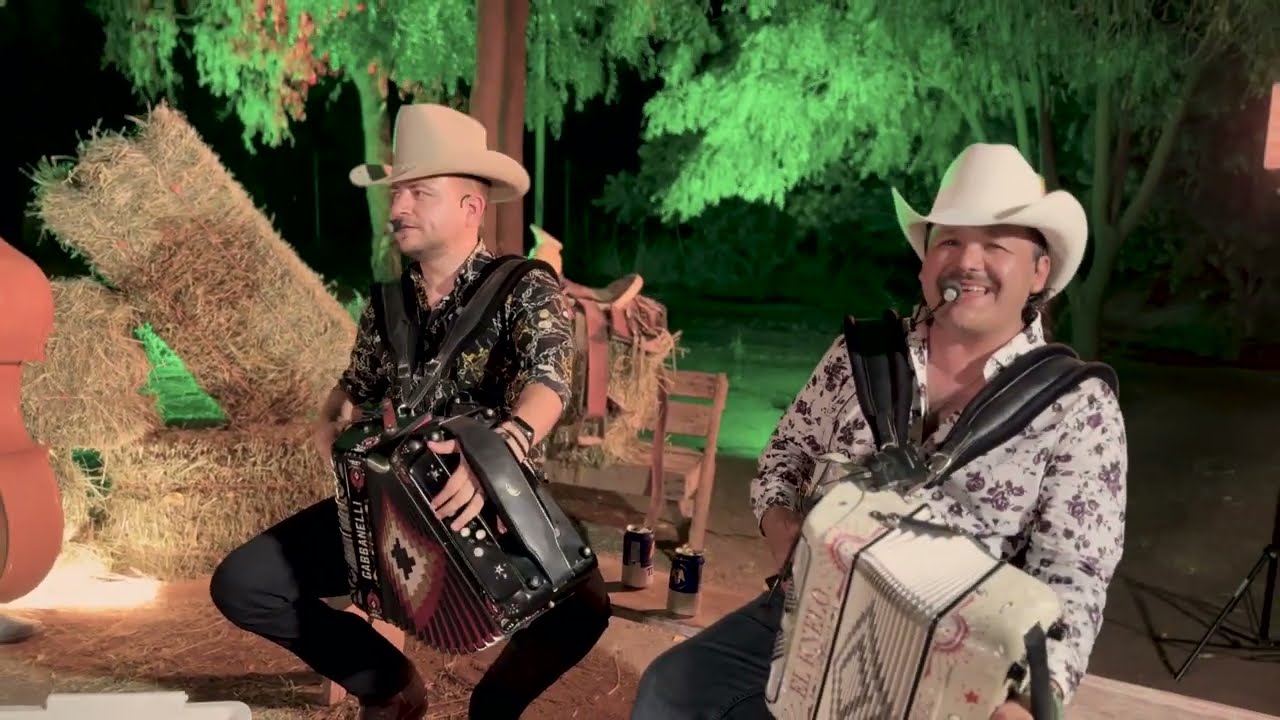 Homenaje A Carlos y Jose  y Los Tigres del Norte-Los Renegados del Norte Ft Desertores
