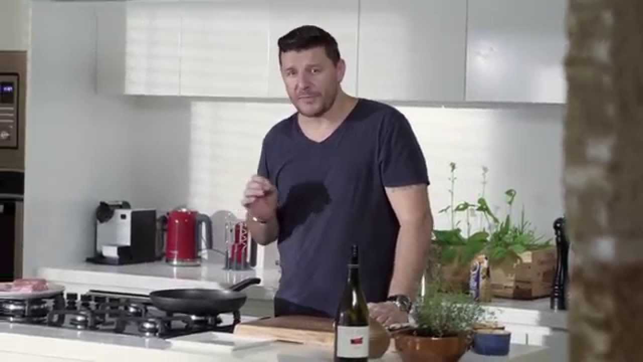 Как приготовить дижонский горчичный соус для свинины