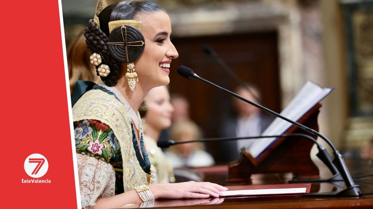 Carmen Prades, la Fallera Mayor de València, se dirige por primera vez a los falleros y falleras