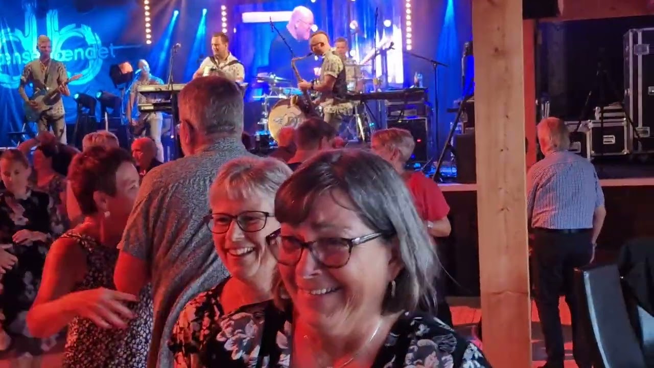 Donnez på Lavvotunet på Dokka camping 01.07.2022 del 1