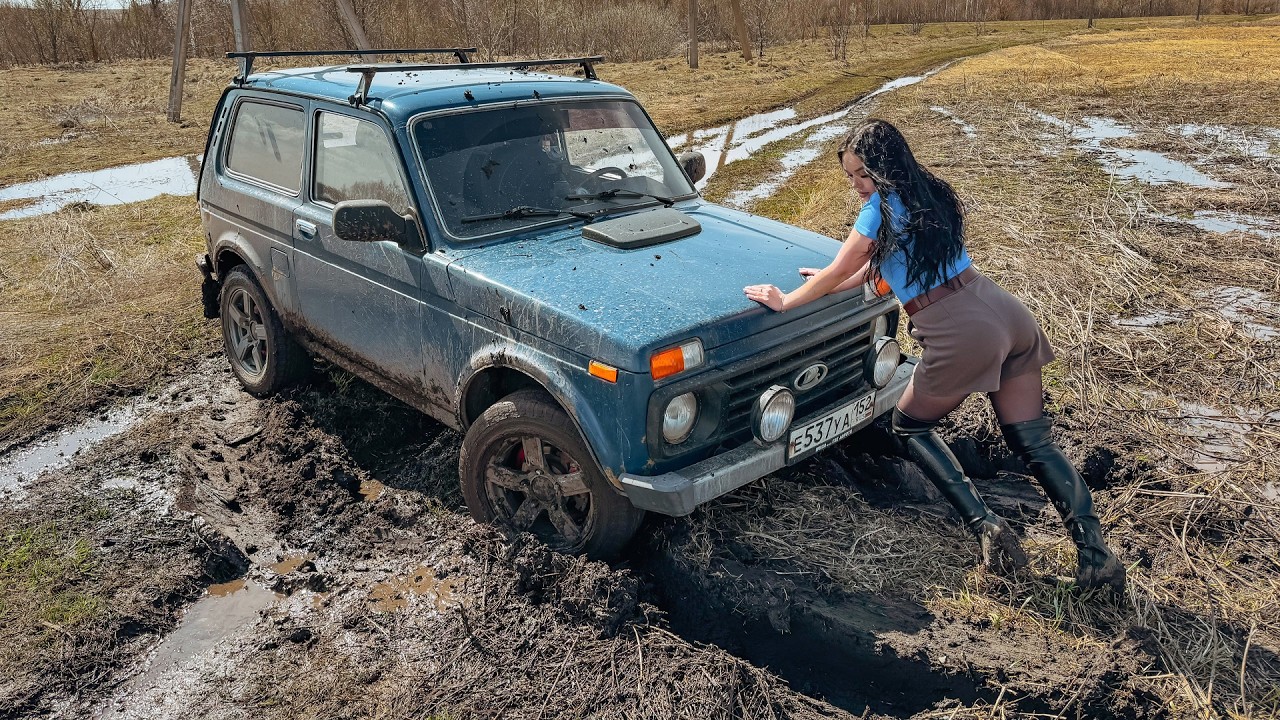 CAR STUCK || Niva got stuck in the mud