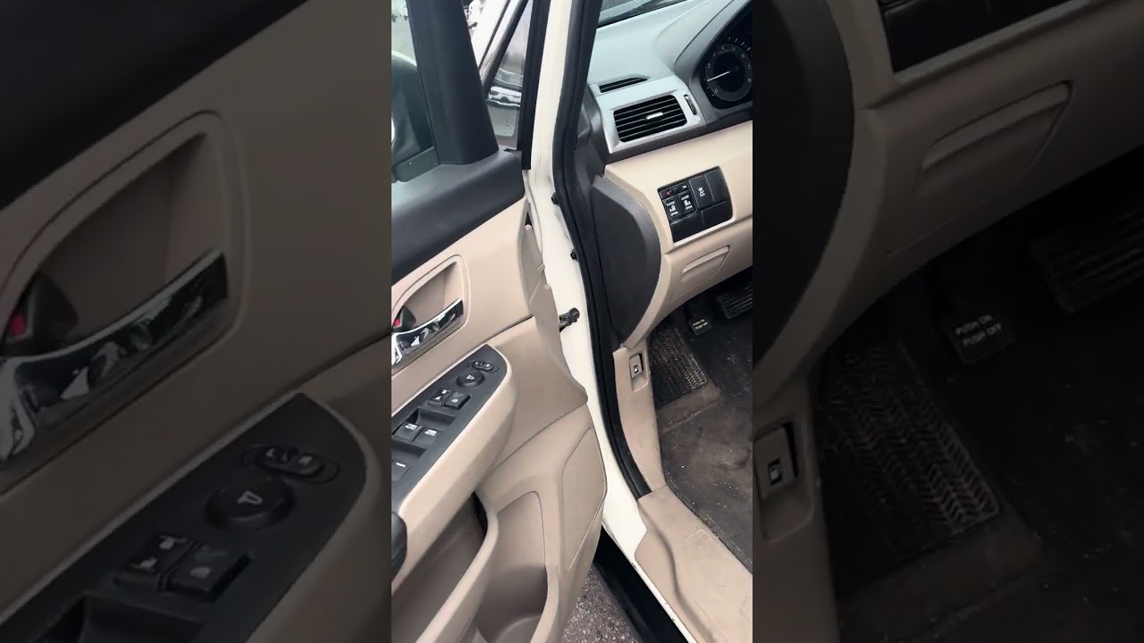 VC26039. 2017 Honda Odyssey SE