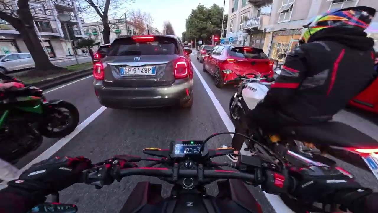 GROUP RIDE WITHOUT A DESTINATION | CB125R