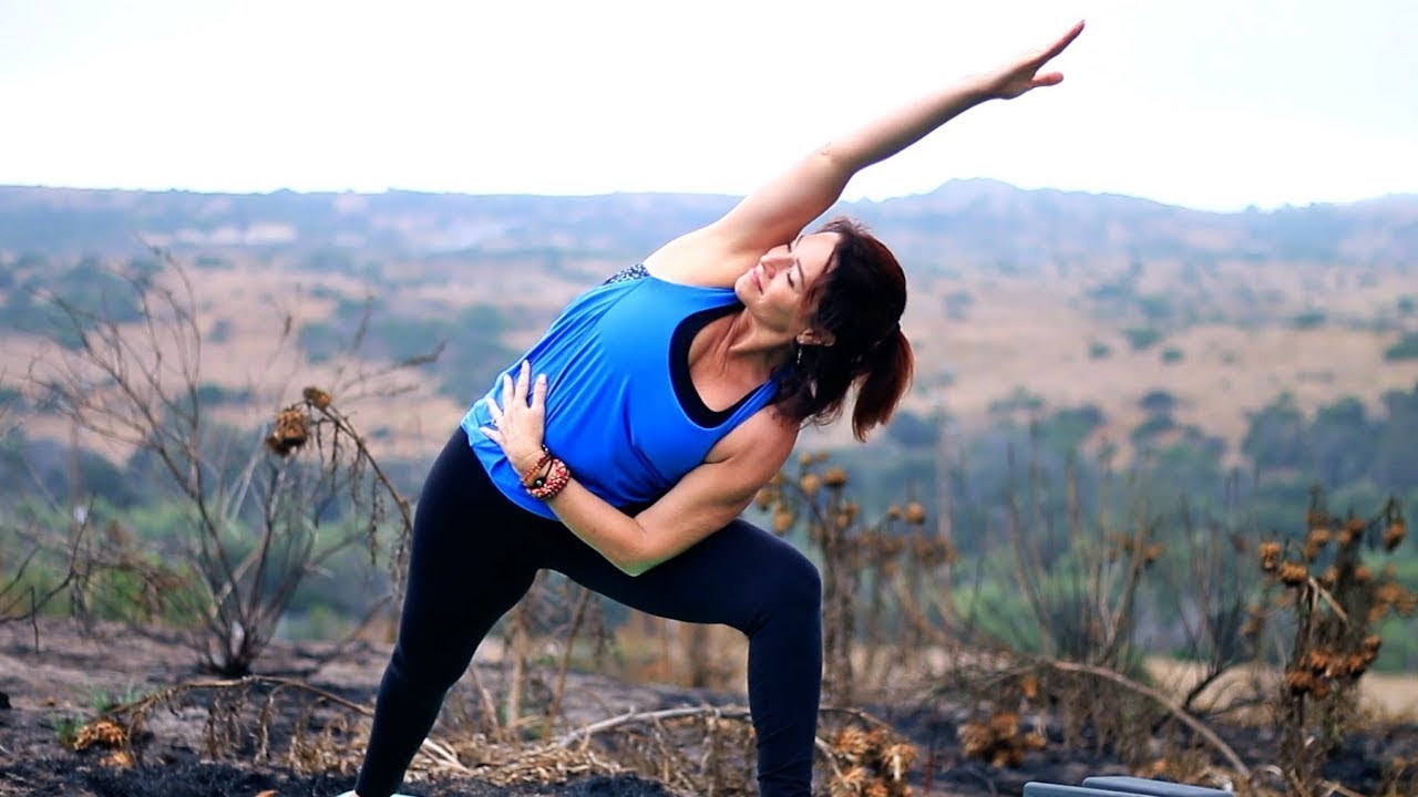Vinyasa Flow Yoga For Strength (Intermediate Workout)