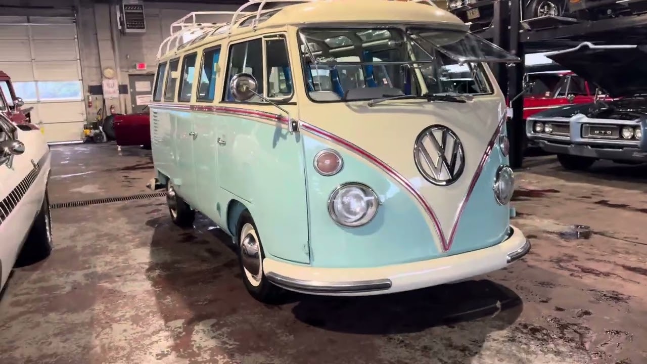 Продается микроавтобус Volkswagen Type II Kombi 23 Window Bus 1966 года выпуска в Affordable Clas...