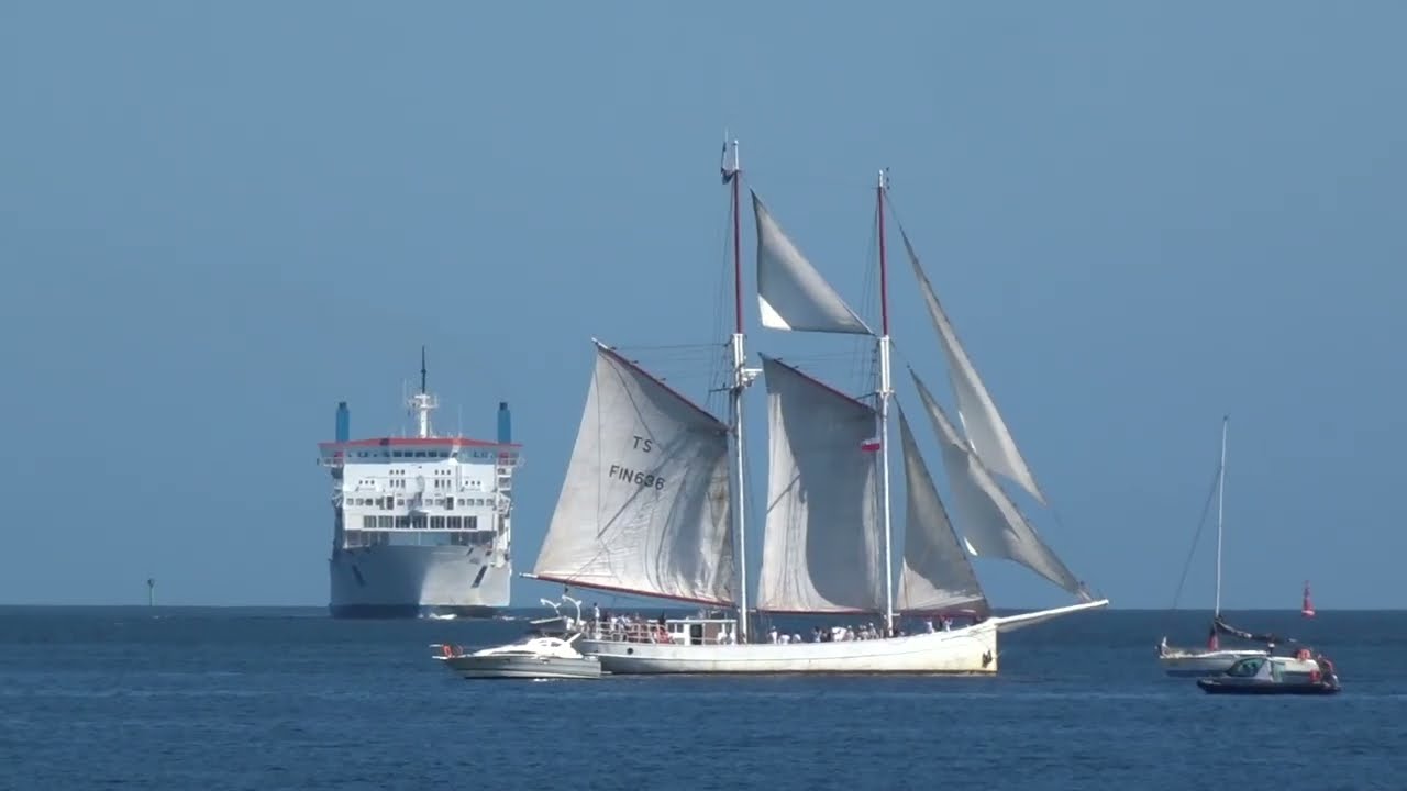 Baltic Sail 2024. Parada żaglowców na Zatoce Gdańskiej