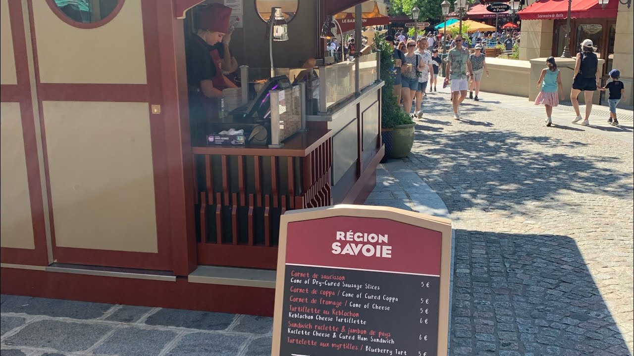 Petite faim, on fait le tour de tout les chalets gourmands à disneyland, 14 juillet 2022