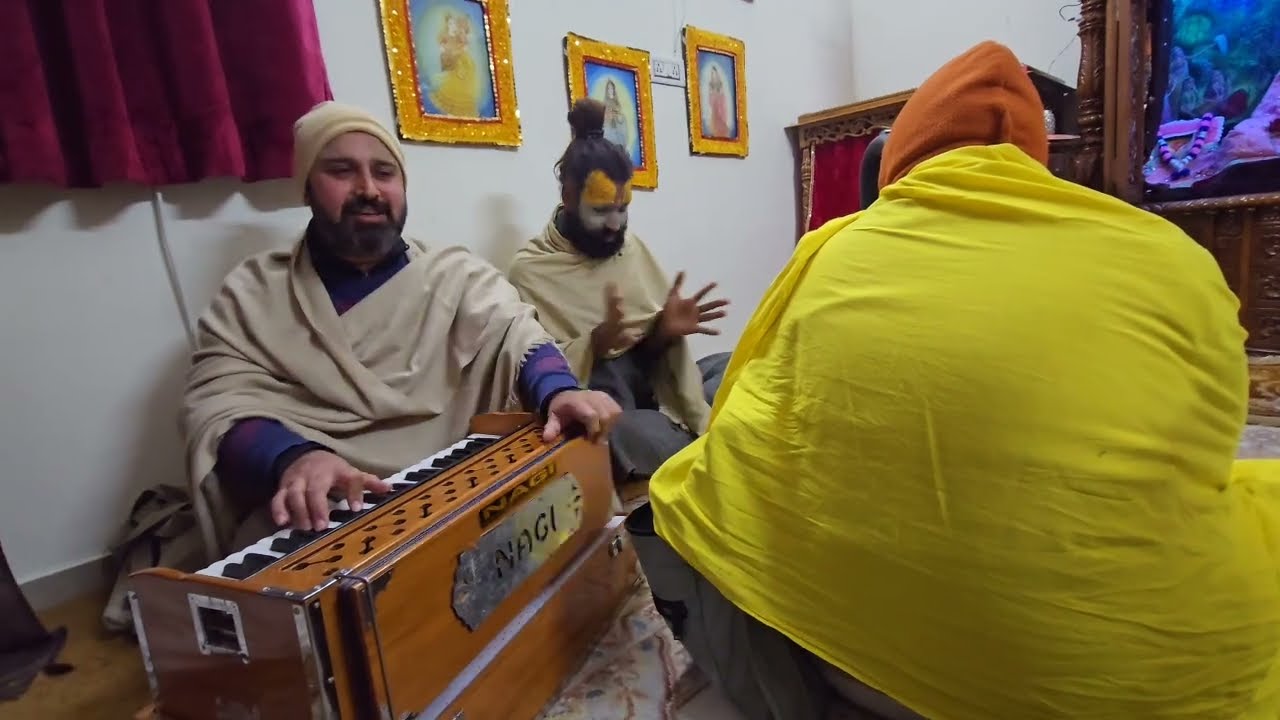 बहुत सुन्दर ,राधा नाम संकीर्तन, अपने ईशु भैया द्वारा श्री हित धाम में  श्रीहित मृदुल माधव महाराज जी 