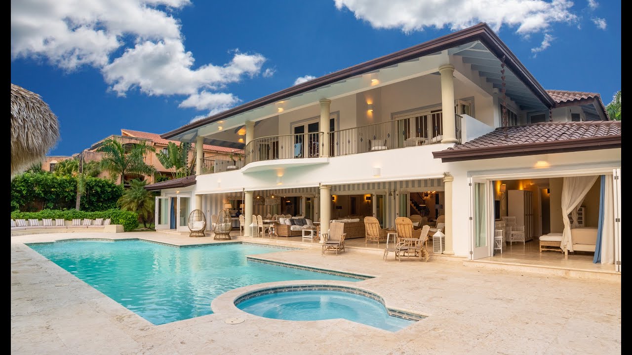 Vista Mar # 15 - Completely renovated luxury Beach-Style Villa with Golf Views