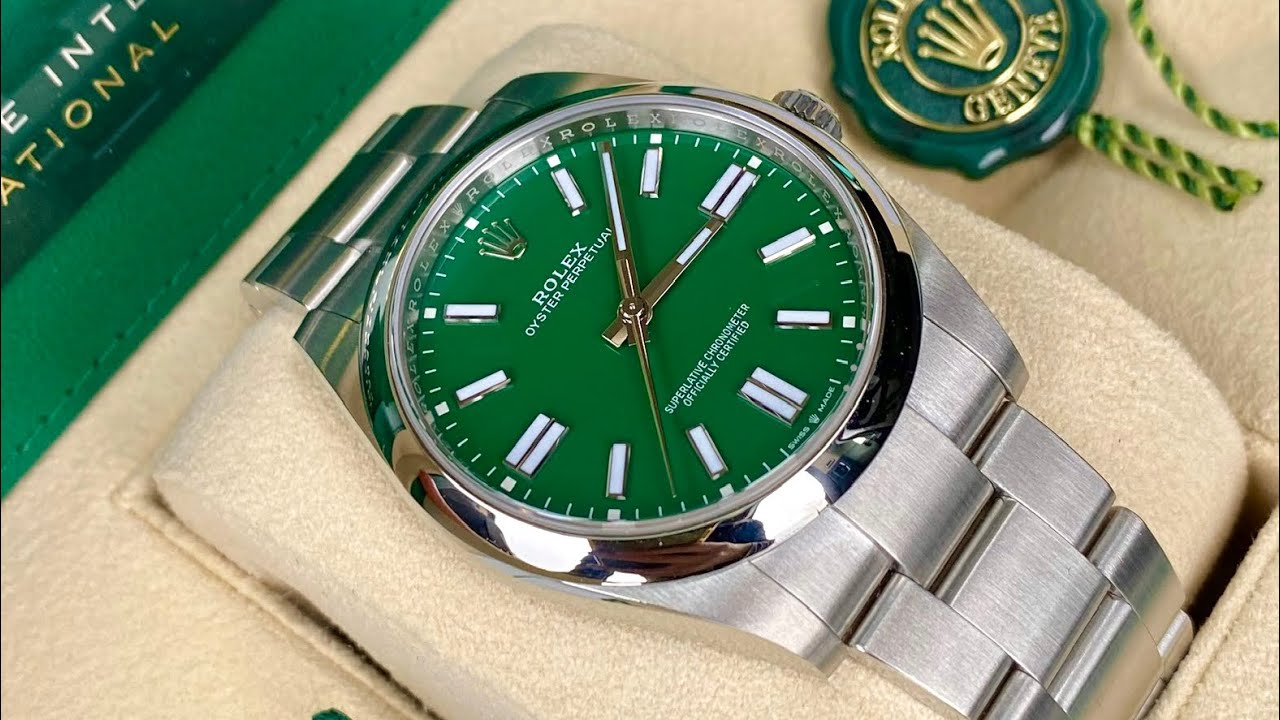 UNBOXING: Rolex Oyster Perpetual 124300 41mm with the gorgeous green dial