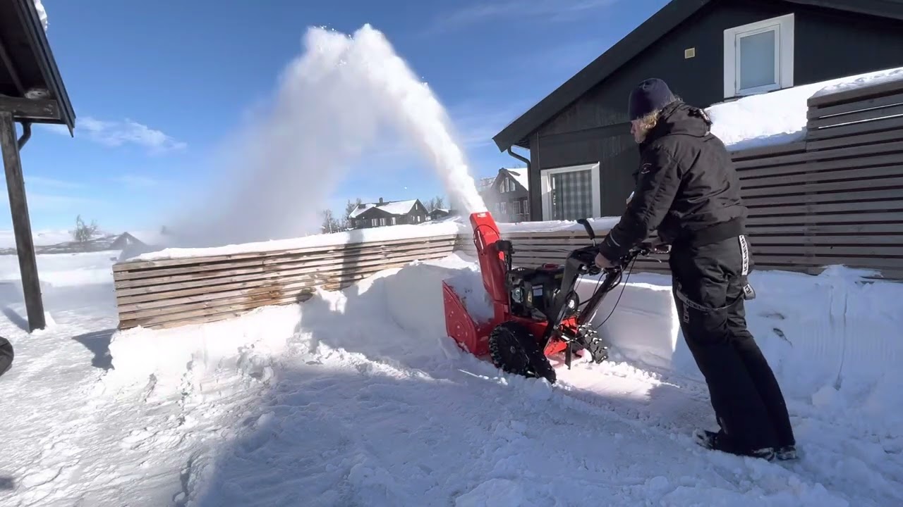 Rear view test Ariens Rapidtrak PRO full bucket +