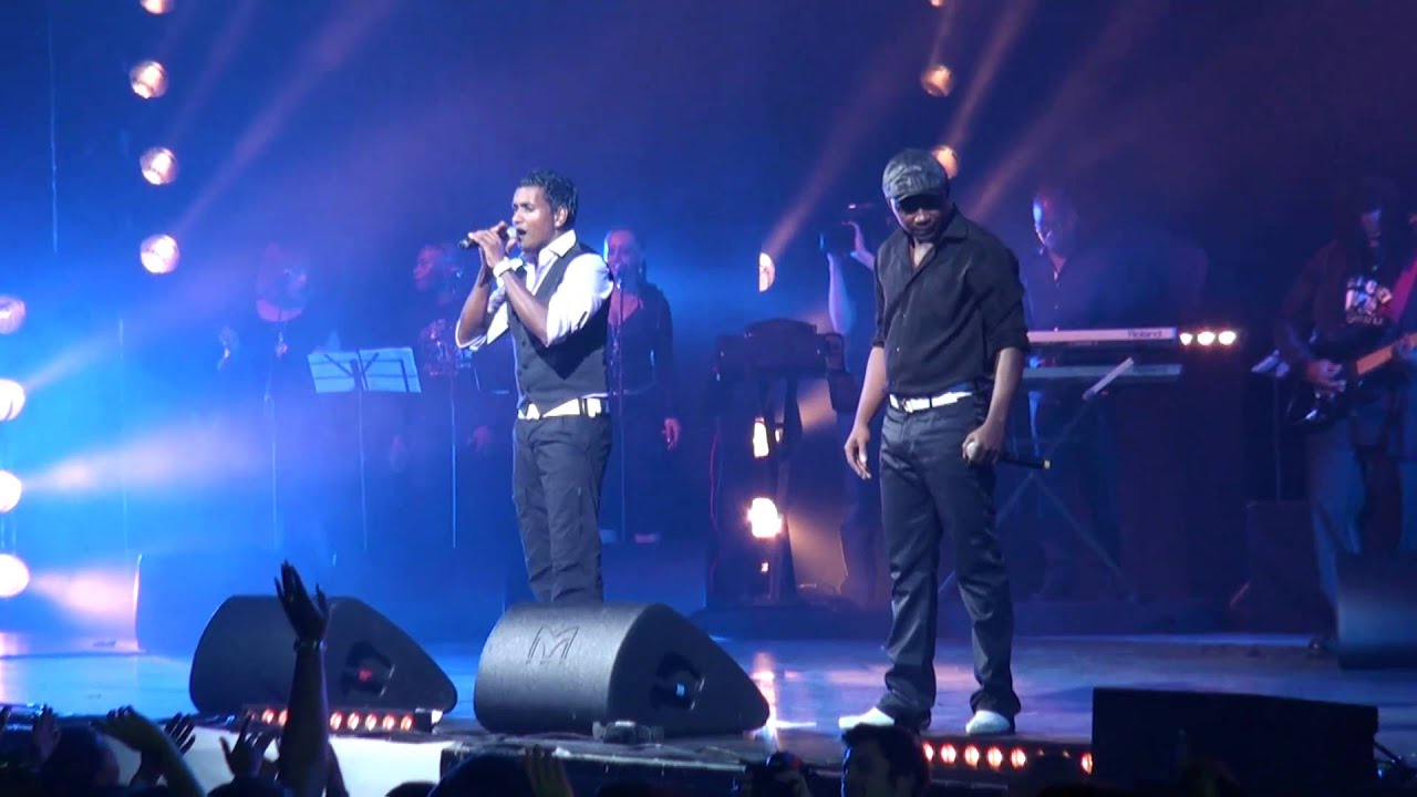 REAL LIMIT AU ZENITH DE PARIS 2010 HD 17 (Femmes)