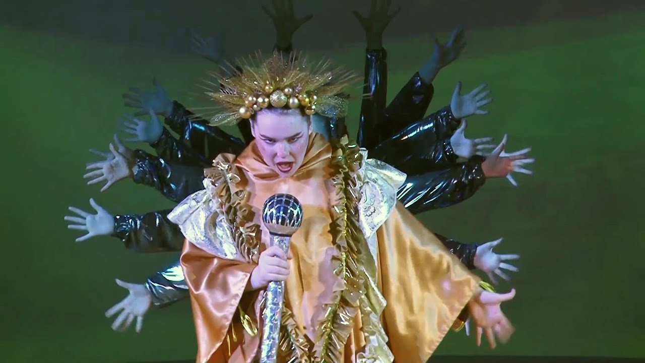 Новогодний сюрприз для Маруси