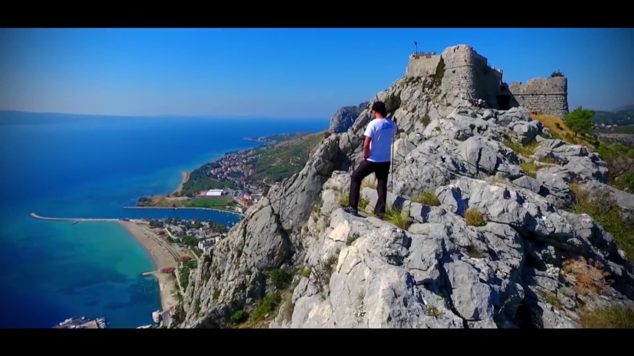 Omiš in kamp Galeb