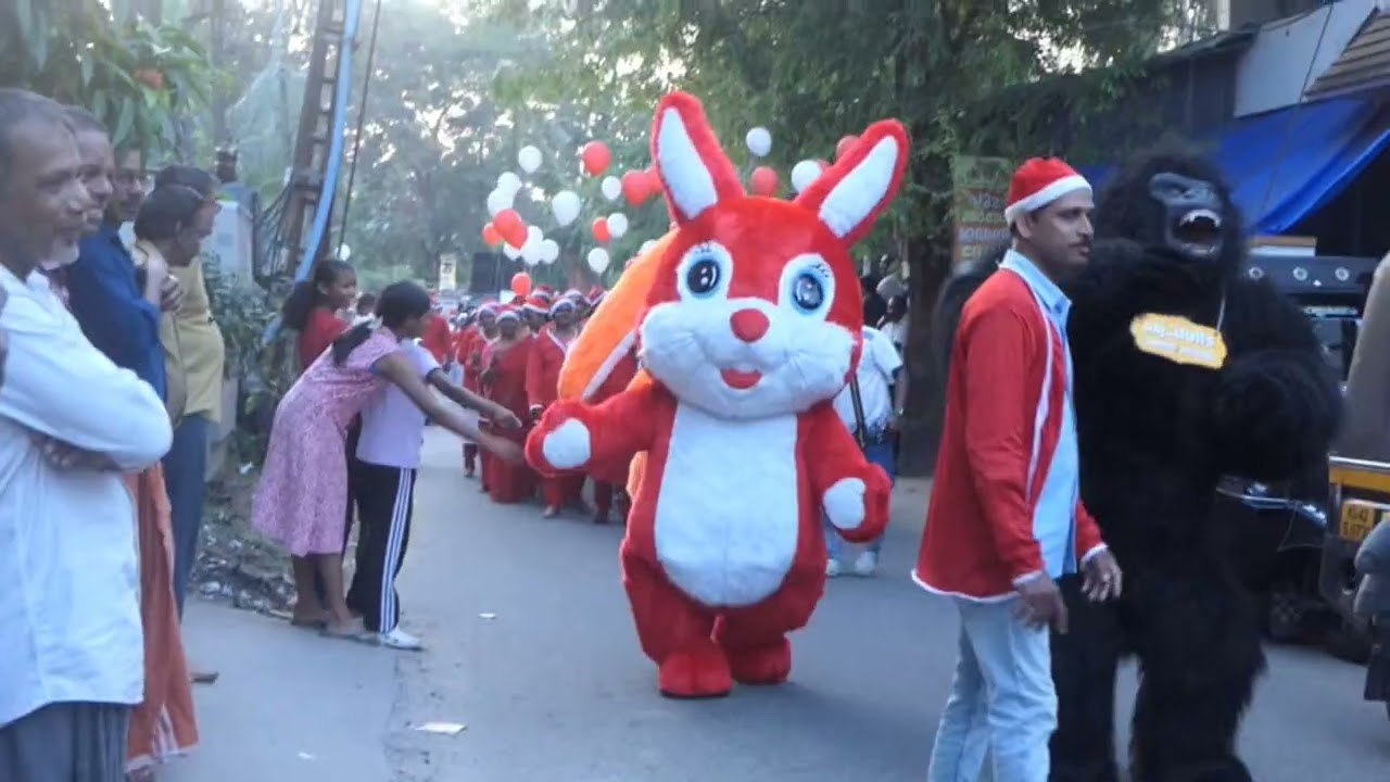 വാടേൽ ഇടവകയുടെ നേതൃത്വത്തിൽ  1500 സാന്താ മാരുടെ ക്രിസ്തുമസ് വിളംബര യാത