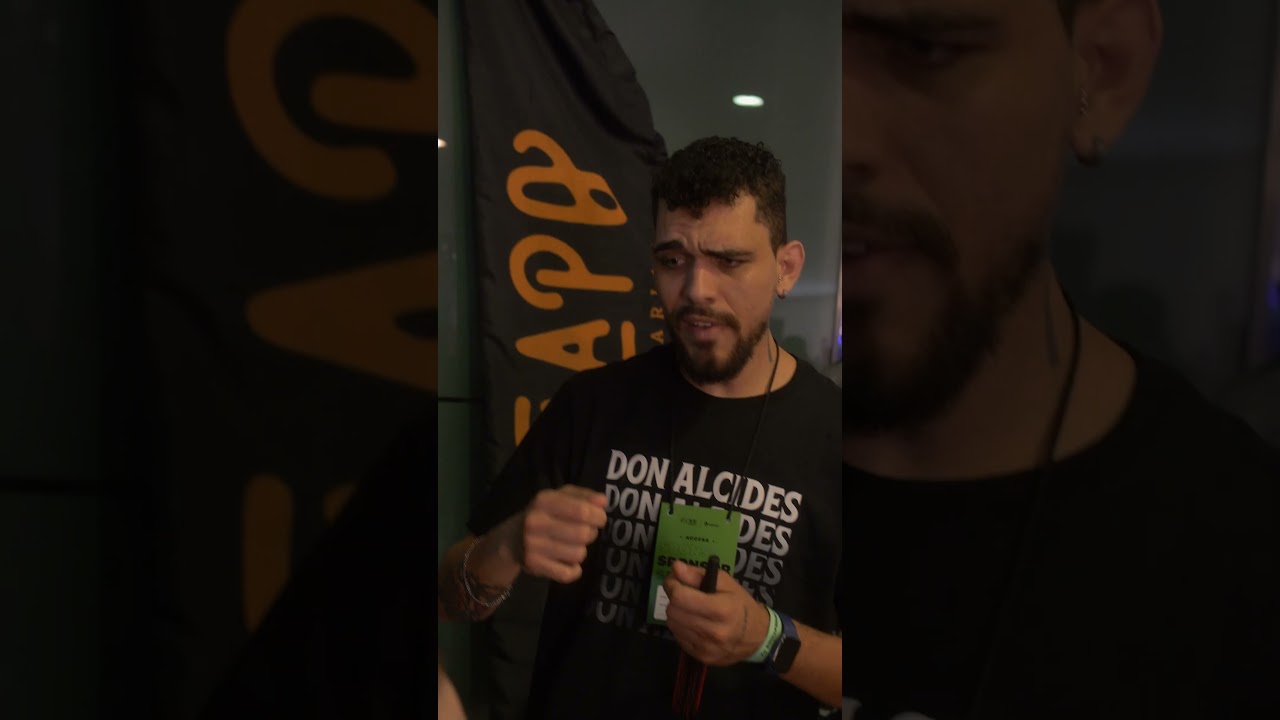 Don Alcides no Fire Festival