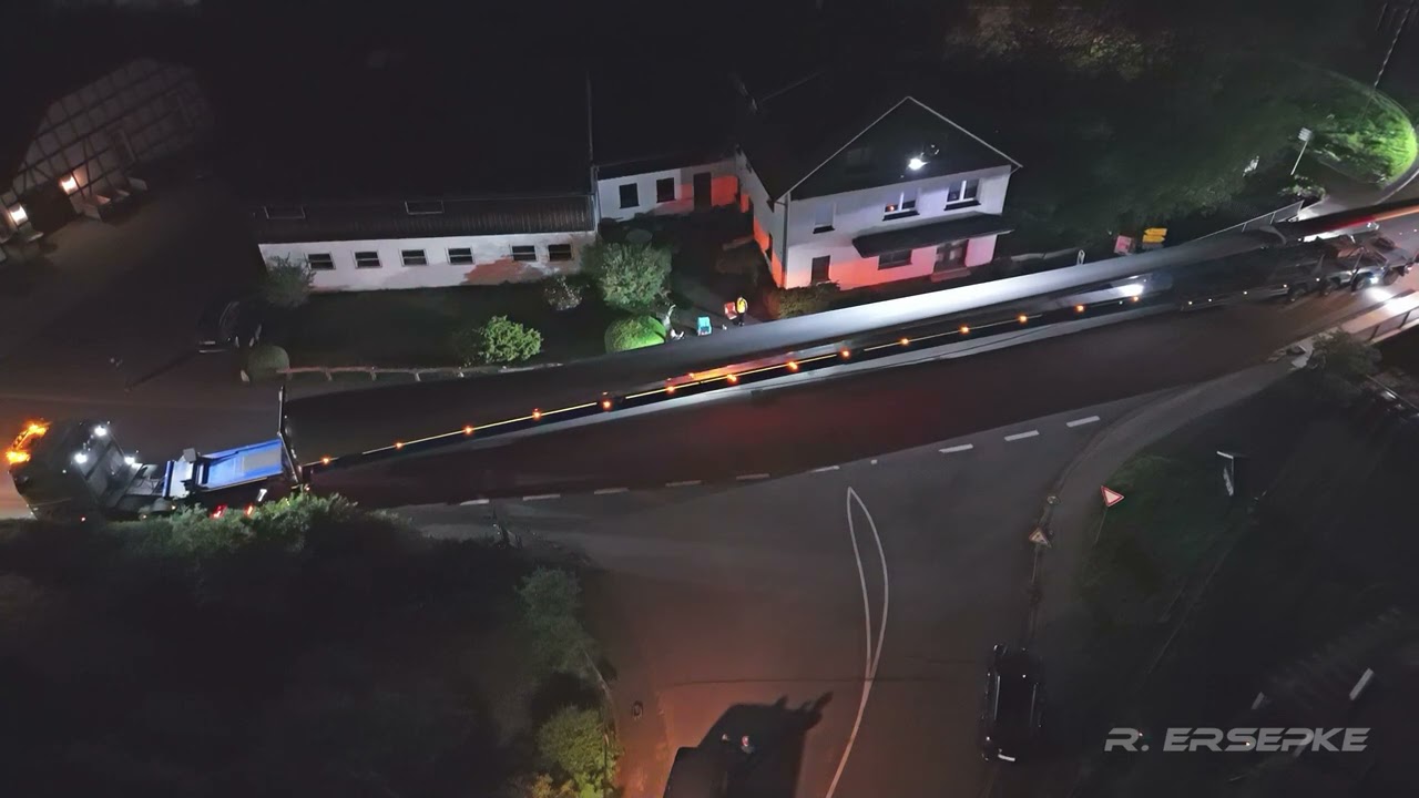 Schwerlasttransport Mannstein Ortsdurchfahrt Elpe