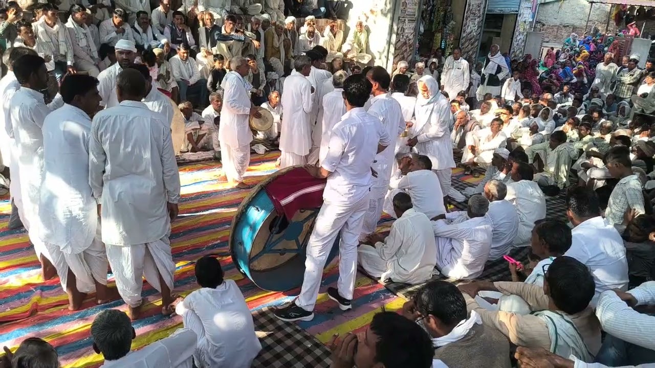 समरदा गांव मैं नांगल पार्टी अपनी प्रस्तुति दी व शानदार गीत नवल देव और वार्षिकनाग सुरेश रितेश मीडिया 