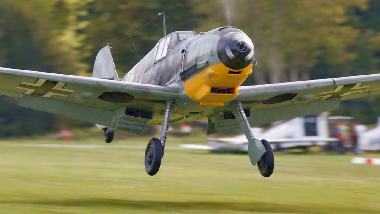 Messerschmitt Bf 109 E-4 “Rote 12” | Historic First Public Display & DB 601 Engine Start