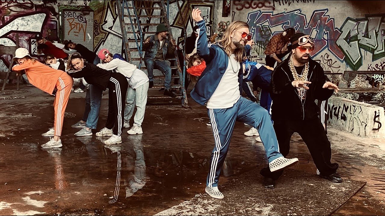 SVEKET: V&auml;ntar p&aring; ditt liv ( Feat Dogge Doggelito )