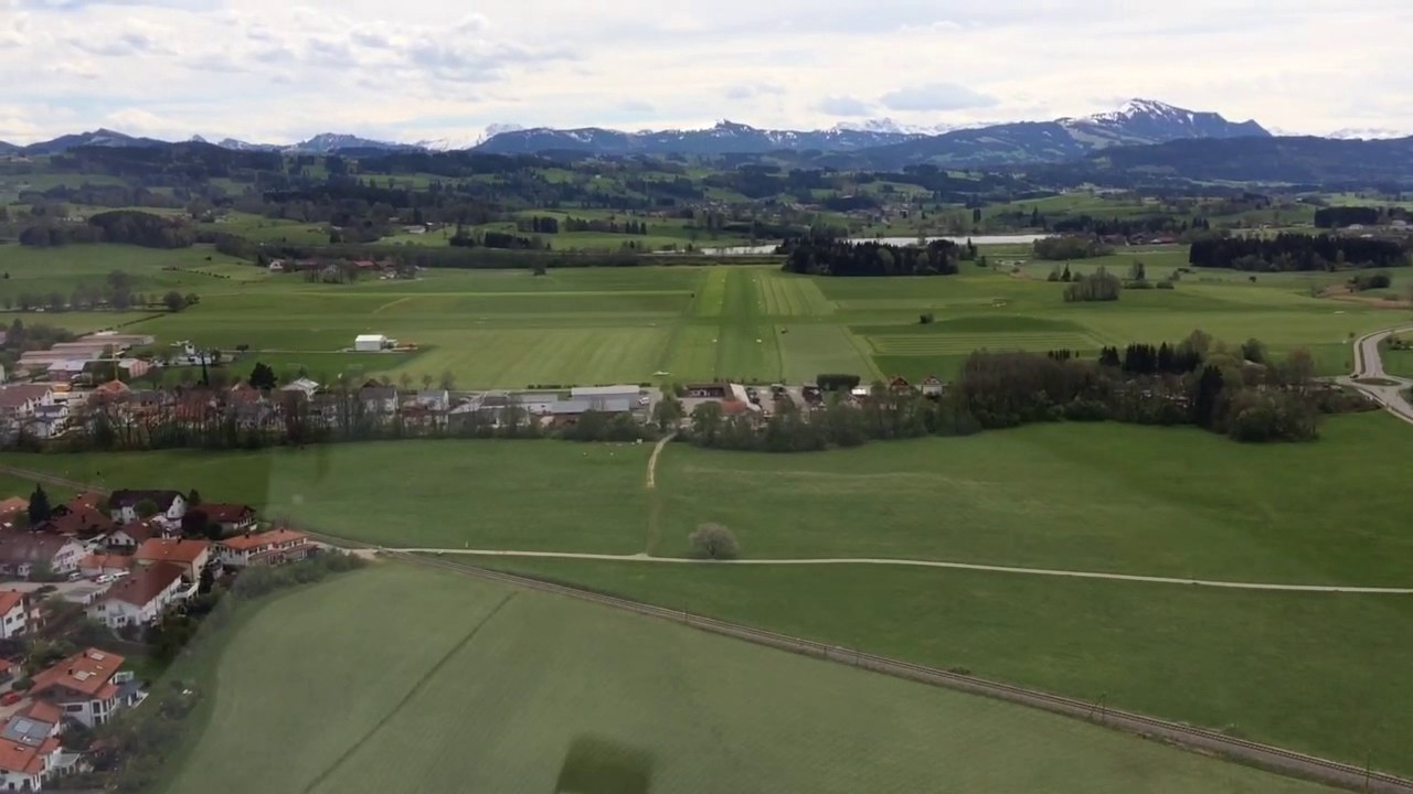 Landung in Kempten Durach, Graspiste