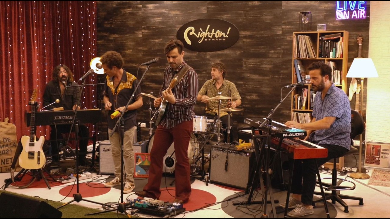 Combo Paradiso, RightOn Session live music performance at RightOn! Straps