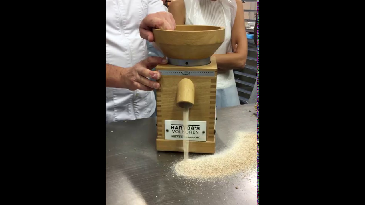Hartog malen van tarwekorrel tot volkoren meel