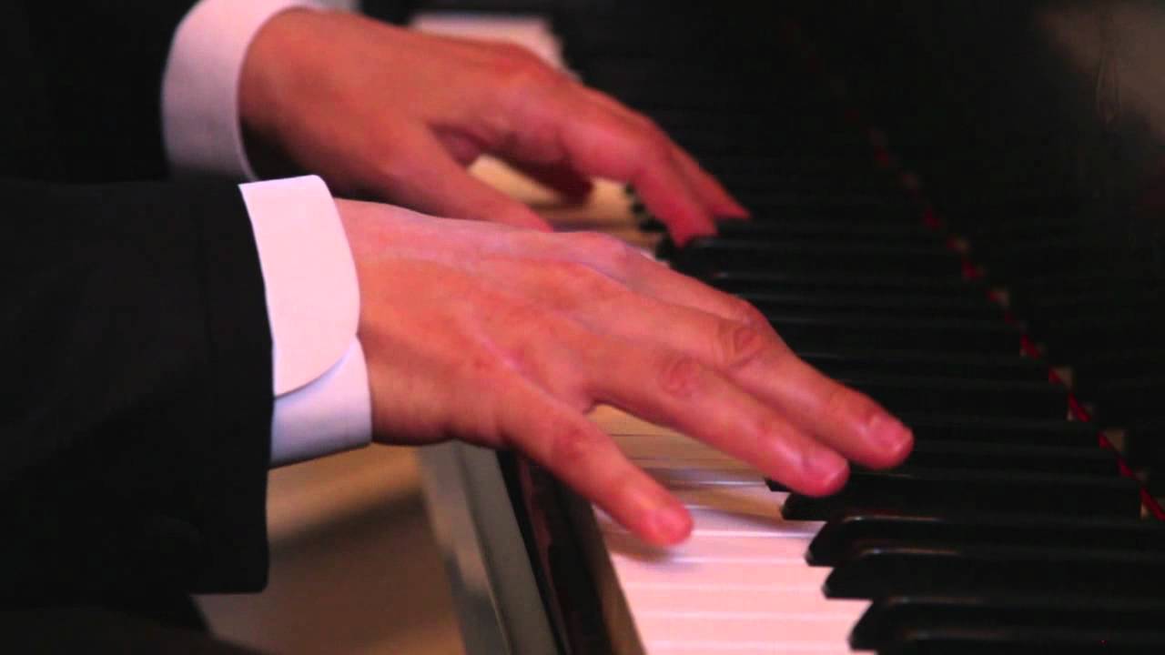Five-Time Grammy Nominee Michael Feinstein Plays 