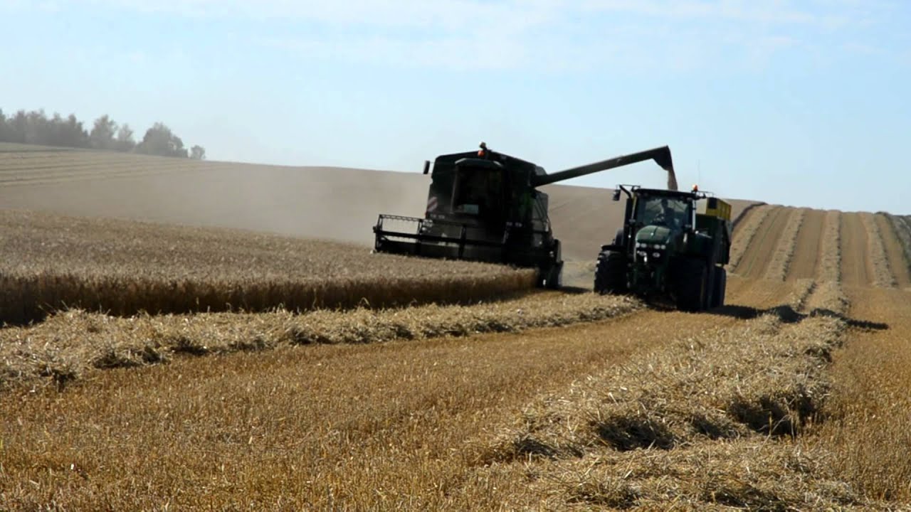 Harvest/Moisson 2011 avec une John Deere 2254