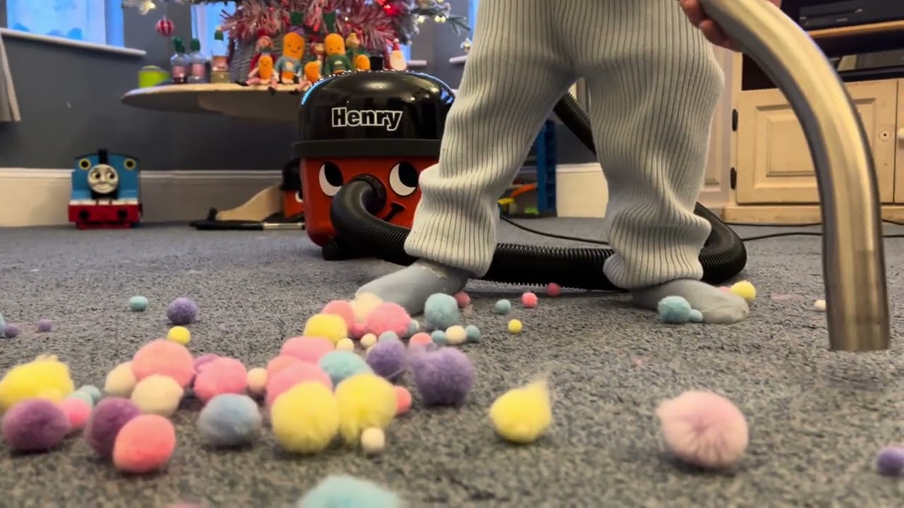 Henry the Hoover & the Pompoms at Christmas Take 2