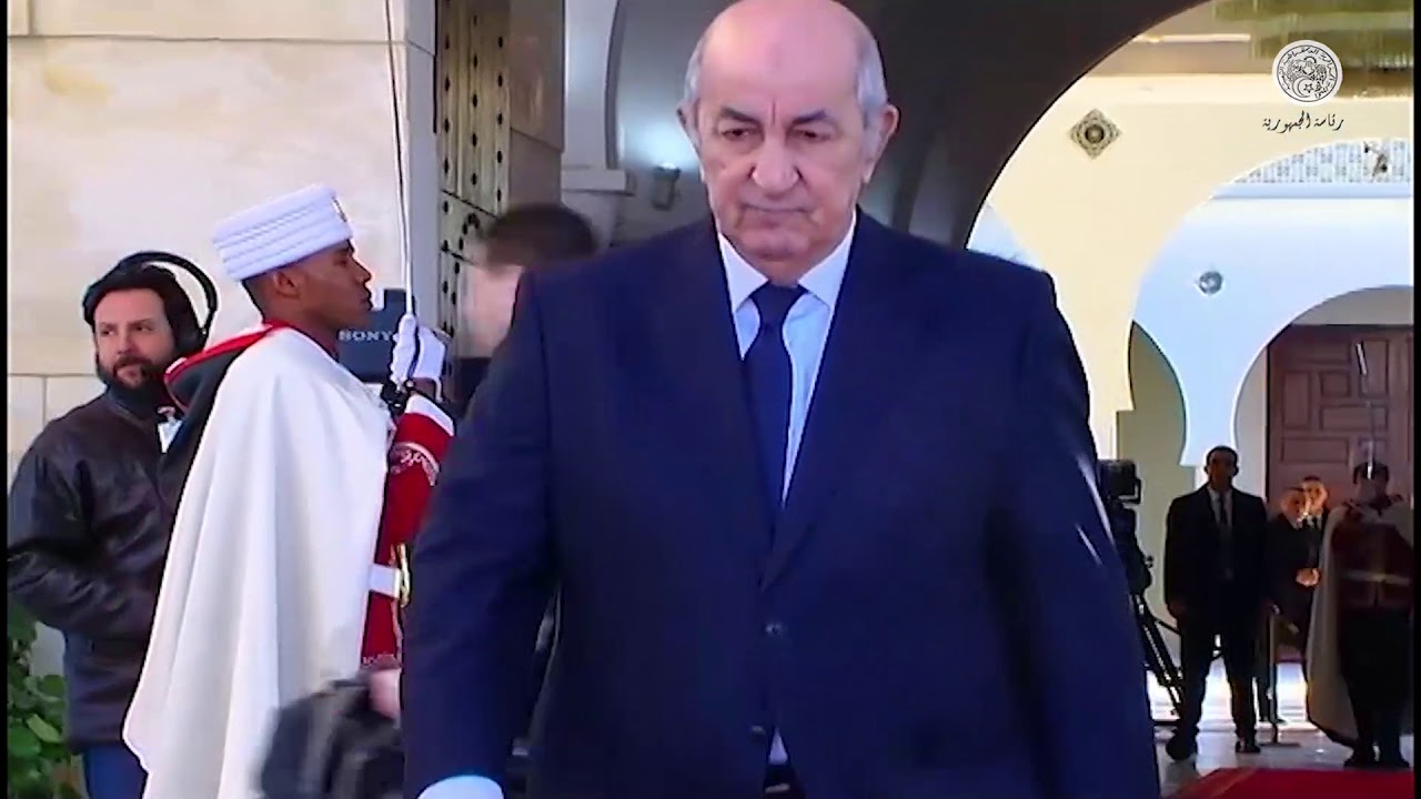 بعد أدائه لليمين الدستورية، رئيس الجمهورية يتوجه من قصر الأمم الى مقر الرئاسة 19 12 2019