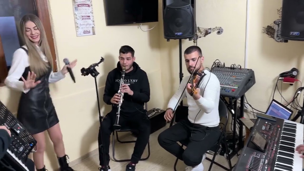 Laura Mocanita si Dobrogea Band - Colaj de petrecere 2022(cover)