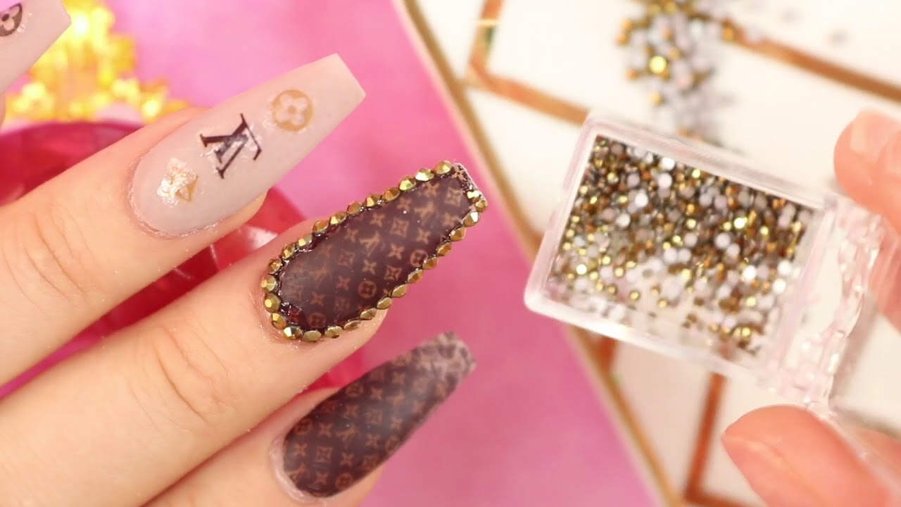 Diseño de Louis Vuitton (recreación) un fallo Total 😬😬😬