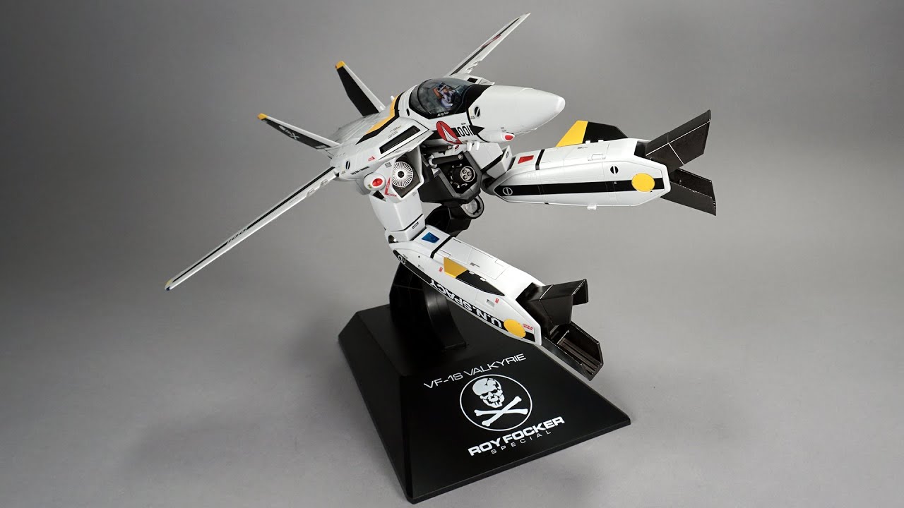 Обзор телевизора Bandai DX VF-1S Roy Focker