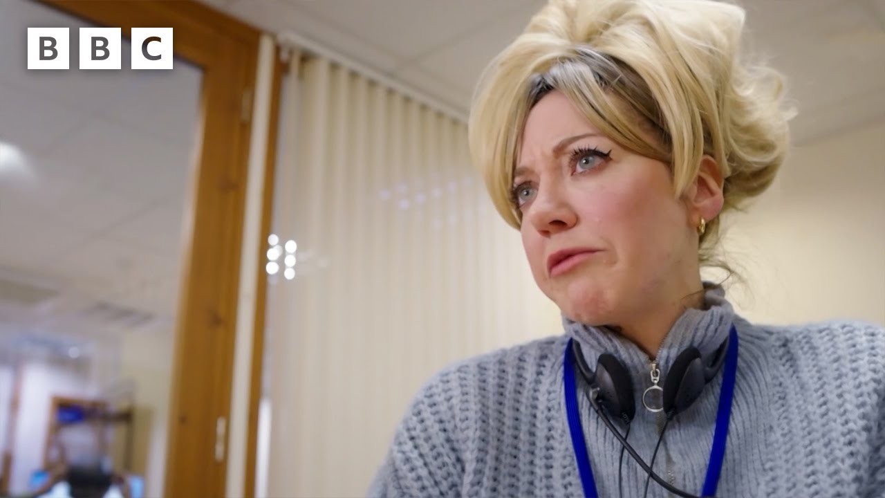 Mandy gets (and swiftly loses) a new job at a call centre 📞 | Mandy &ndash; BBC
